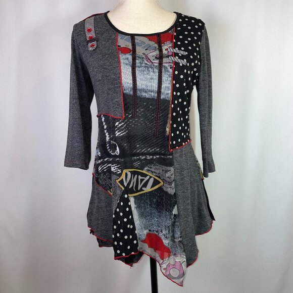 Bali Boho Deco Print Tunic Size M 3/4 Sleeves Round Neckline Black Gray Red Knit - Picture 1 of 11
